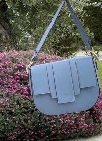 large-kim-ioef-pelle-azzurro