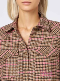 DEER001_00306E_wooly-shirt-woman-pied-poule-3_700x